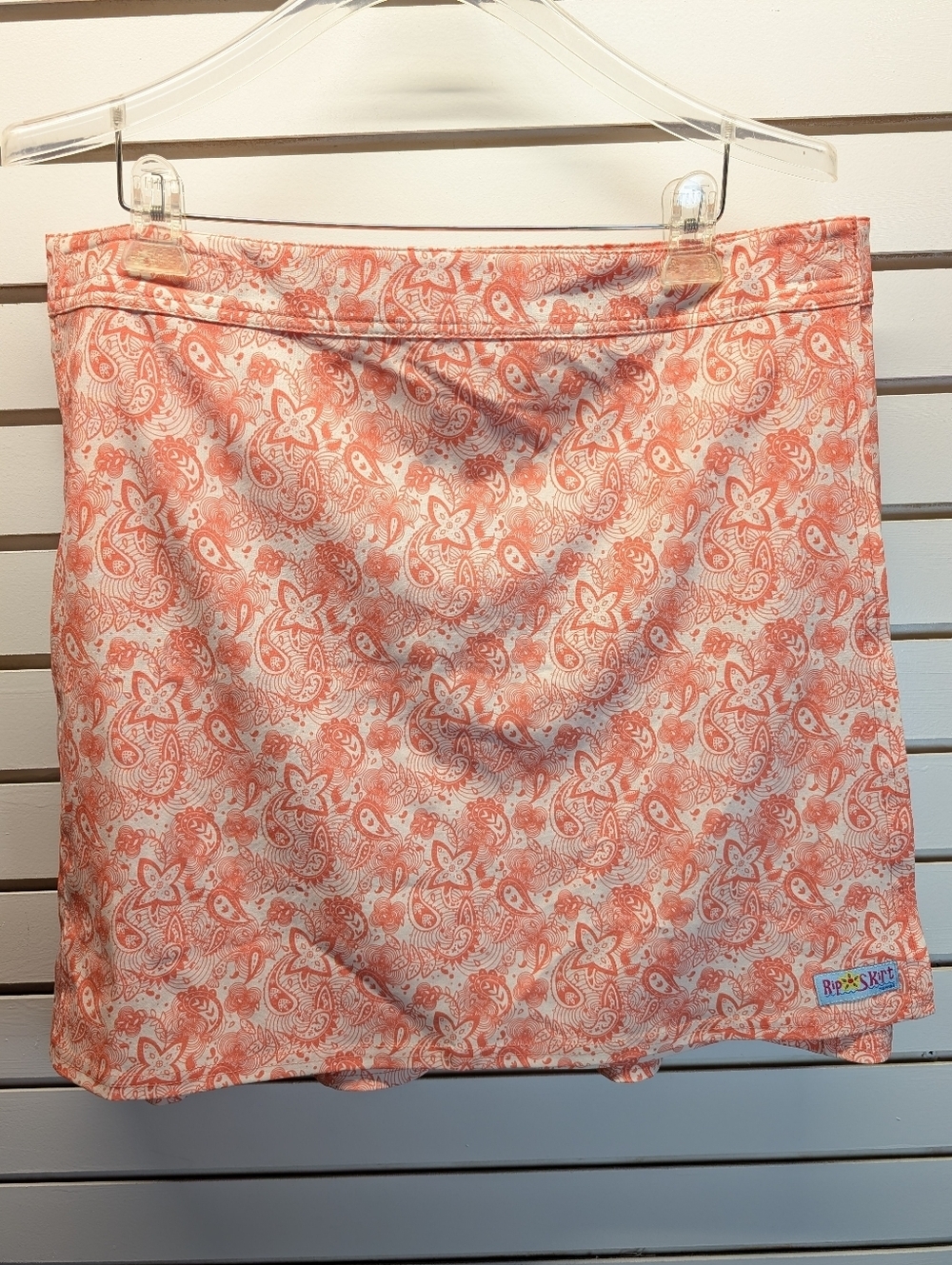 Rip Skirt Hawaii Rip Skirt Peach/White Paisley Size XL Length 2 NWOT